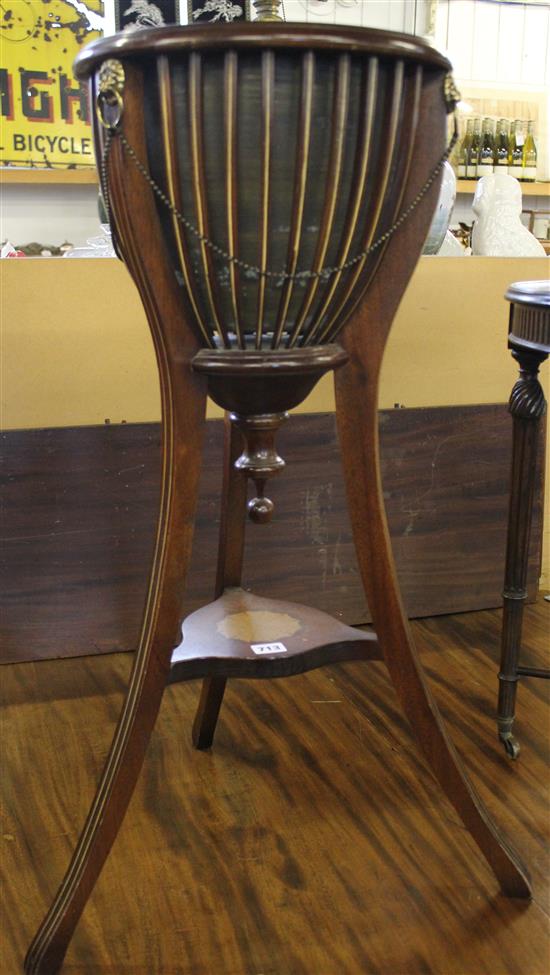 Jardiniere stand